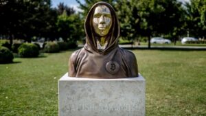 ساتوشی ناکاموتو